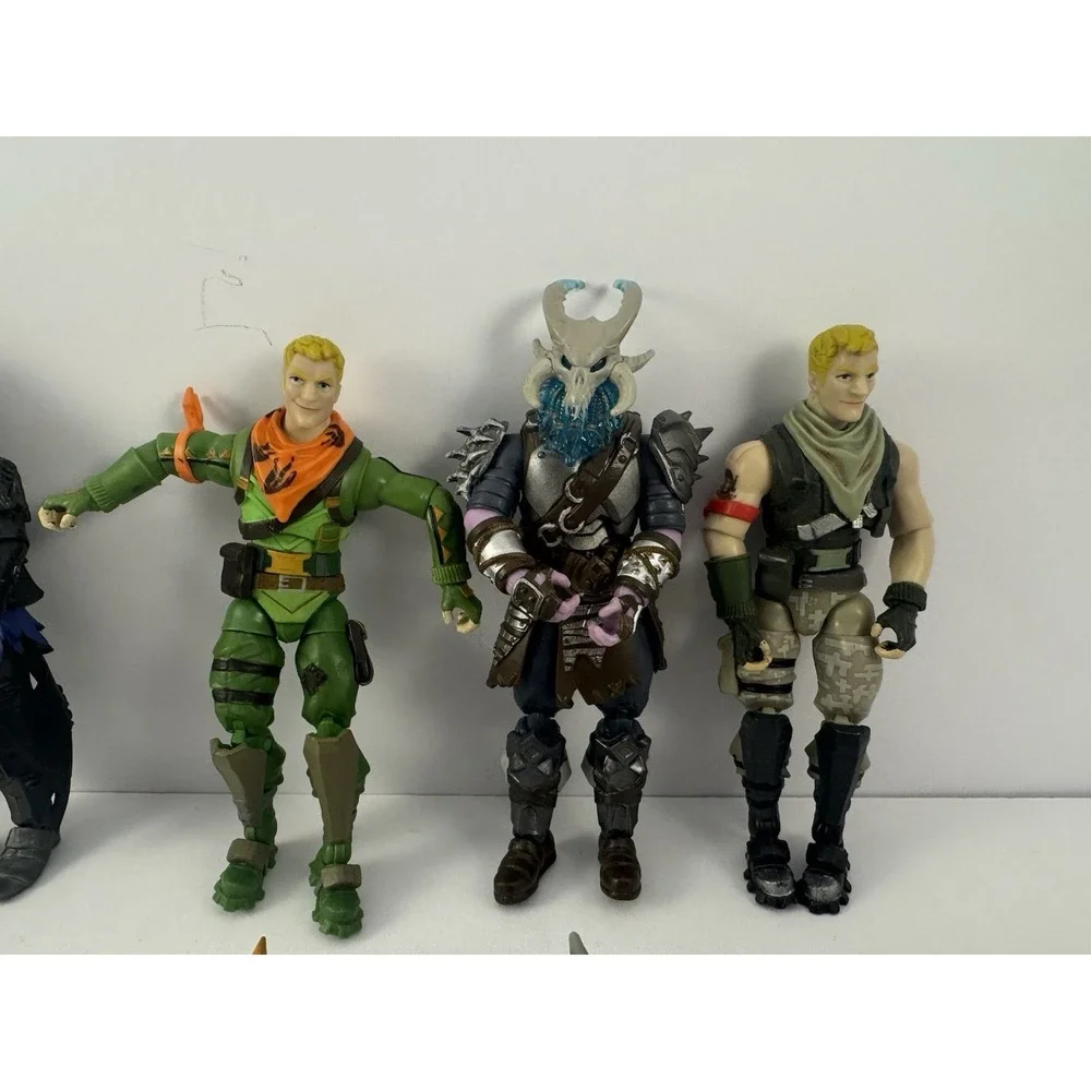 Fortnite Action Figure Lot of 4 +‎ Accessories